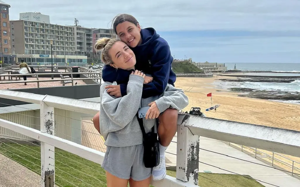 Sam Kerr and Kristie Mewis has age difference of two years. 