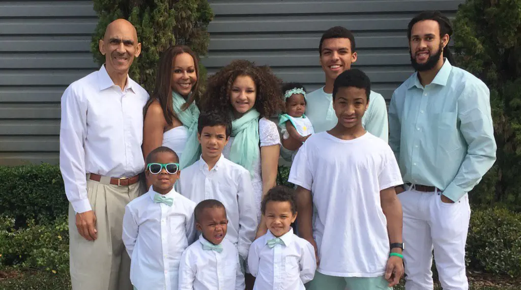 Jason Dungy with his parents Tony and Lauren Dungy and his siblings.