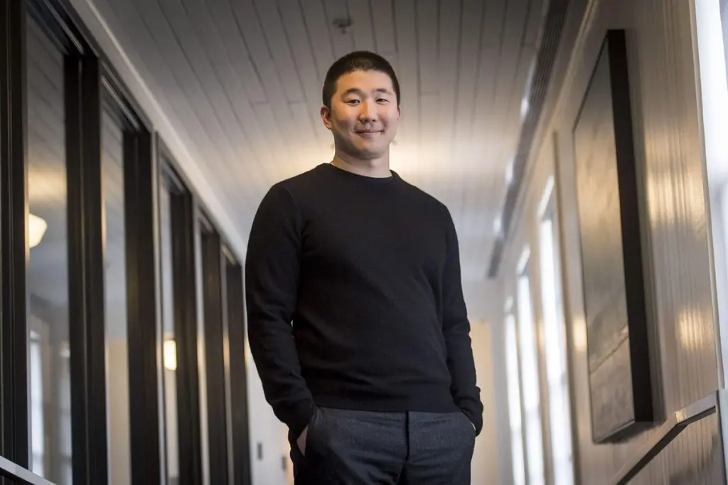 Howie Liu company raised a $185 Million Series D round at a $2.5 billion valuation. 