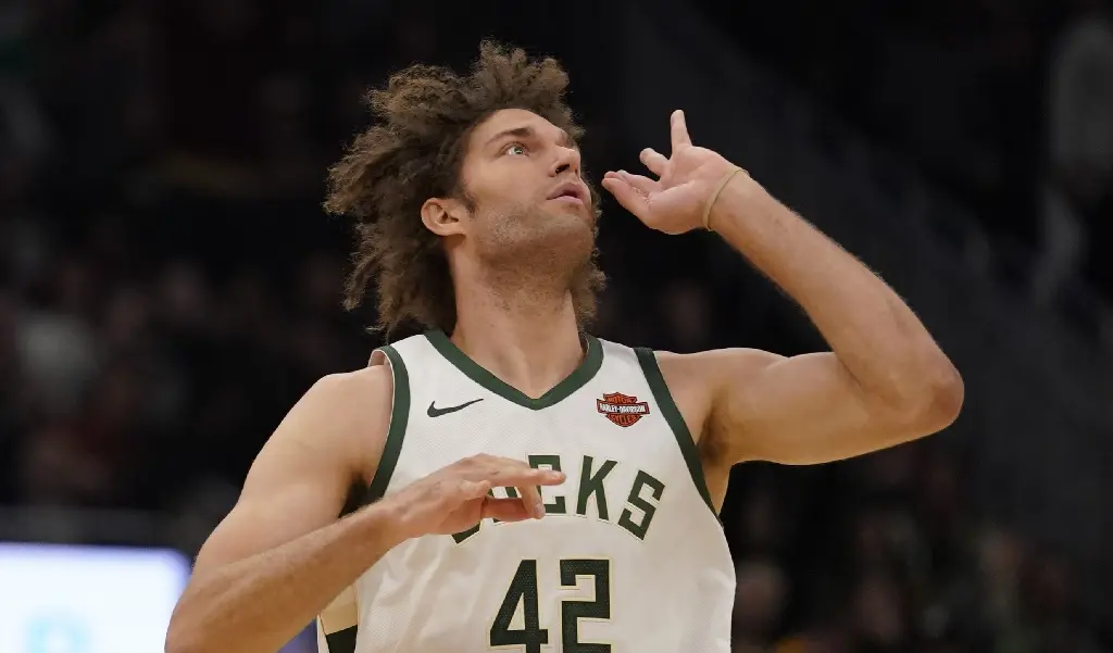 Lopez signed a $2,905,865 per year contract with the Cleveland Cavaliers on July 8, 2022
