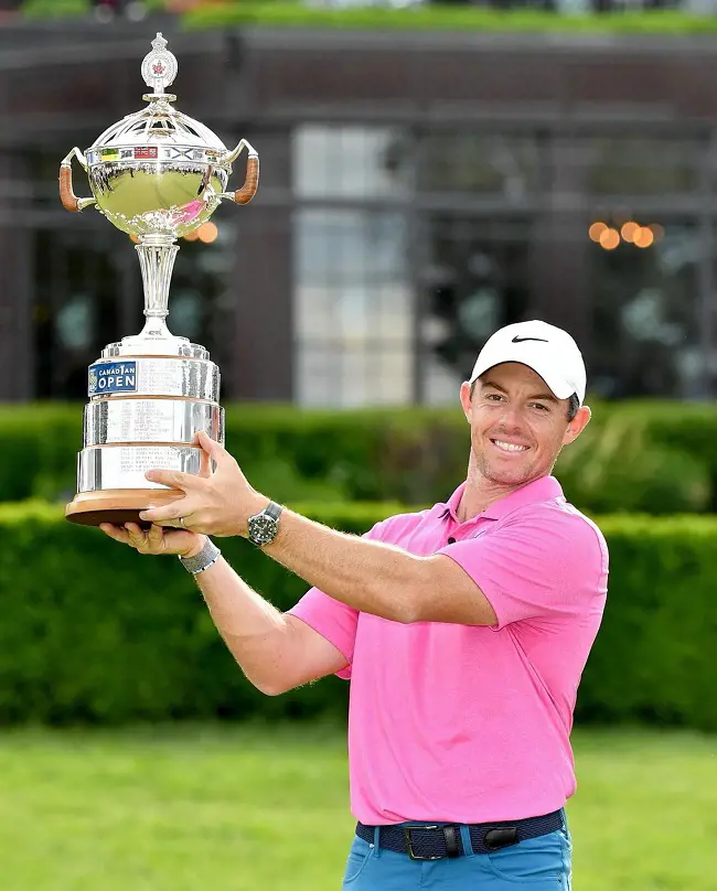 McIlroy with the 2022 Canadian Open trophy at St George's Golf & Country Club.